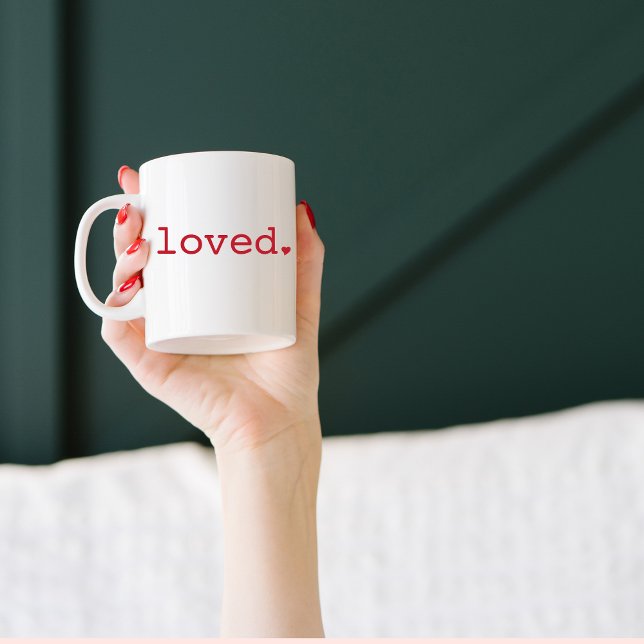 Einfach geliebt mit Herztypografie | Rot Zweifarbige Tasse (Von Creator hochgeladen)