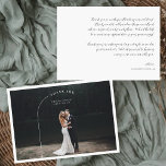 Einfach modern Boho | Foto Wedding Vielen Dank Dankeskarte<br><div class="desc">Elegante und einfache Hochzeitsgarantie mit einem Single Leinenbogen, der Ihr Foto umrahmt. Diese professionell gestalteten Karten sind schnell anpassbar. Hochzeitsdankkarten sind der ideale Weg, um Familie und Freunden für ihre Hilfe, Unterstützung, Liebe, Freundschaft und Großzügigkeit zu danken, nicht nur an Ihrem Hochzeitstag, sondern über die ganze Zeit. Fügen Sie diesem...</div>