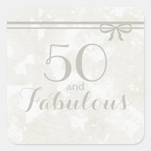Einfach und elegant Grau "50 and Fabulous" Quadratischer Aufkleber