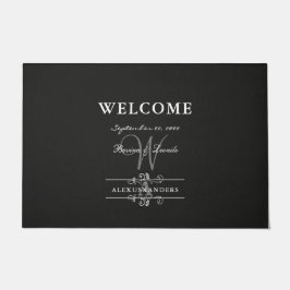 Einfach und elegant: Schwarze Linse mit Monogramm Fußmatte