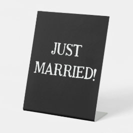 EINFACH VERHEIRATETES PEDESTAL SOCKELSCHILD