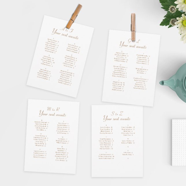 Einfache Alphabetische Hochzeitskarte (Easily guide guests to their seats while saving money on individual table cards.)