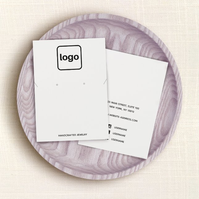 Einfache Anzeige der weißen Ohrringe und der Netzk (Von Creator hochgeladen)