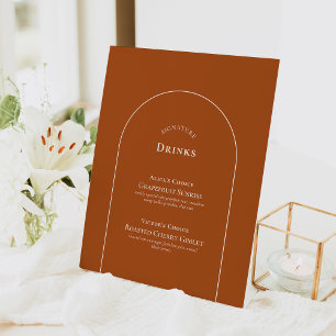 Einfache Arch Terracotta Hochzeit Signature Drinks Sockelschild