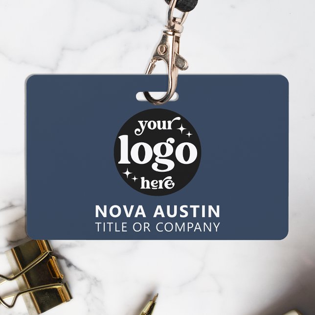 Einfache Berufliche Firmenlogo Mitarbeiter-ID Ausweis (Von Creator hochgeladen)