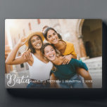 Einfache beste Freunde für immer Freundschaft Fotoplatte<br><div class="desc">Feiern Sie Ihre besondere Bindung mit diesem niedlichen Geschenk für die besten Freunde! Diese individuelle BESTE FREUNDIN-Plakette ist der perfekte Sake für Damen und Teenager, mit ihrem bevorzugten horizontalen Foto mit "besties", elegant überlagert in weißen Schriften. Personalisieren Sie es mit einer High School Abschluss Nachricht oder Ihren Namen für eine...</div>