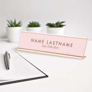 Einfache Blush-Rosa-Pastellfarbe Name Schreibtischnamensplakette