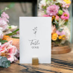 Einfache botanische Schrift Schwarz-weiß Boho Wedd Tischnummer<br><div class="desc">Einfache botanische Script-Tischnummer Schwarz und Weiß</div>