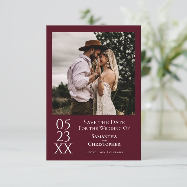 Einfache Burgund Moderne Minimalistische Foto Hoch Save The Date (Stehend Vorderseite)