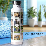 Einfache Collage aus Foto mit Monogramm Sake Trinkflasche<br><div class="desc">Fügen Sie 20 Fotos für Familie, Kinder, Haustiere oder Freunde hinzu und kreieren Sie Ihre eigene trendige Collage Grid Weiß- und Schwarzwasserflasche mit Ihrem persönlichen oder familiären Monogramm-Namen in einem weißen Herz. Einfach mit Ihren benutzerdefinierten quadratischen Bildern und Buchstaben personalisieren. Es kann ein nettes, nachdenkliches Geschenk für ein Familienmitglied, einen...</div>
