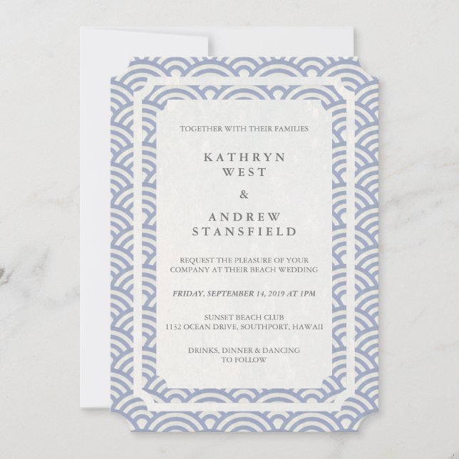 Einfache Elegant Soft Lilac + White Beach Wedding Einladung (Vorderseite)