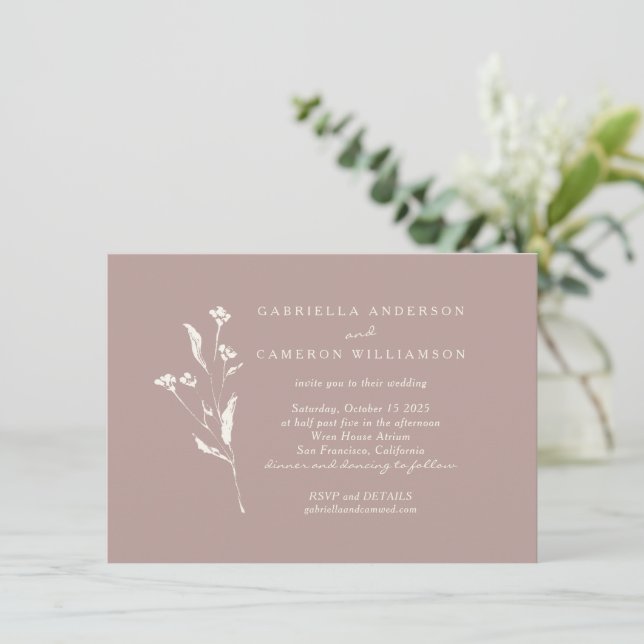 Einfache Elegante Floral Dusty Mauve Ivory Hochzei Einladung (Stehend Vorderseite)