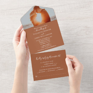 Einfache elegante Foto-Hochzeits-RSVP-Terrakotta All In One Einladung