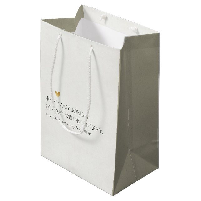 EINFACHE ELEGANTE KRAFT GRAUTYPOGRAPHIE WEDD MITTLERE GESCHENKTÜTE (Vorderseite Schrägansicht)