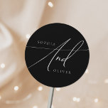 Einfache, elegante Schwarz-Weiß-Hochzeit Runder Aufkleber<br><div class="desc">Einfache,  elegante Schwarz-Weiß-Klassik-Rundsticker</div>