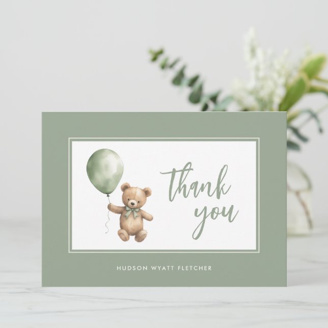 Einfache Elegante Script Sage Green Baby Boy Dankeskarte (Stehend Vorderseite)