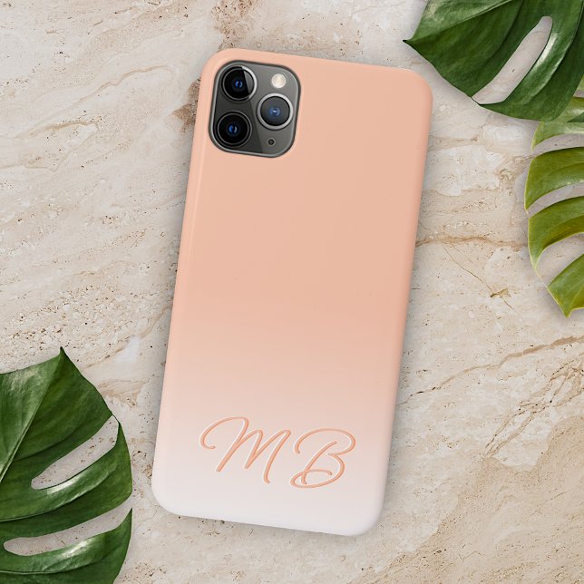 Einfache, elegante Soft Sunny Peach Monogram iPhone Hülle (Von Creator hochgeladen)