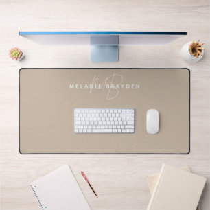 Einfache Elegante Taupe Minimalistisch zwei Monogr Schreibtischunterlage
