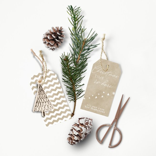 Einfache Elegante Typografie Dusty Taupe Weihnacht Geschenkanhänger (Von Creator hochgeladen)