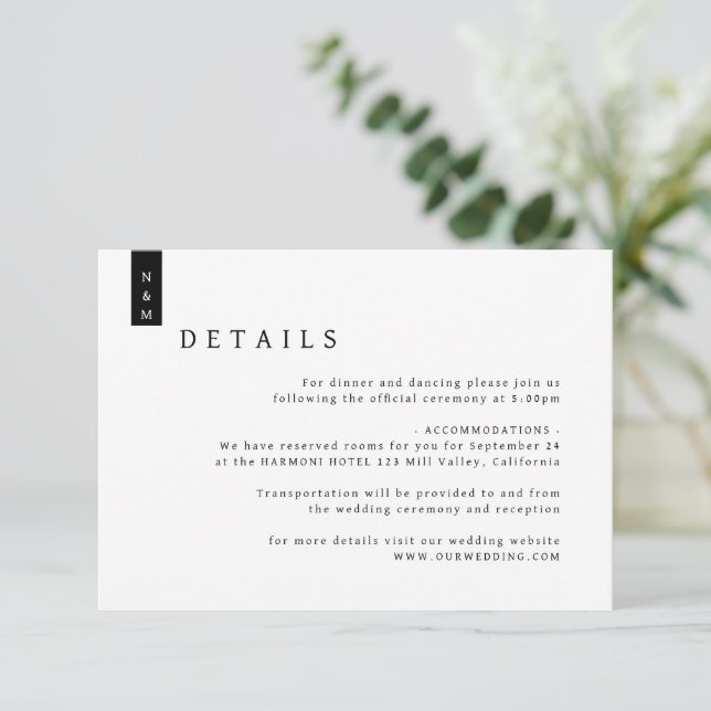 Einfache elegante Typografie Monogram Wedding Deta Begleitkarte (Stehend Vorderseite)