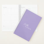 Einfache Elegantenbezeichnung Modern Planer<br><div class="desc">Moderner und beruflicher lila / Lavendel Business-Planer mit einem einfachen und minimalen Design mit Ihrem Namen in einem eleganten Drehbuch und zeitgenössischen Sans Serif Schriftart.</div>