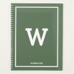 Einfache grüne erste Monatsschrift Planer<br><div class="desc">Ein einfaches Design mit grüner Hintergrundfarbe und Ihrem individuellen Anfangsmonogramm, das in der Mitte positioniert ist. Ein schönes minimalistisches Design, das für jeden geeignet ist. Ideales Geburtstagsgeschenk, Party-Dekoration, Wohngestaltung, Büroausstattung, Weihnachtsgeschenk oder Geschenk für jeden anderen besondere Anlass. Besuchen Sie unseren Shop und sehen Sie sich unsere gesamte Kollektion an. Passen...</div>
