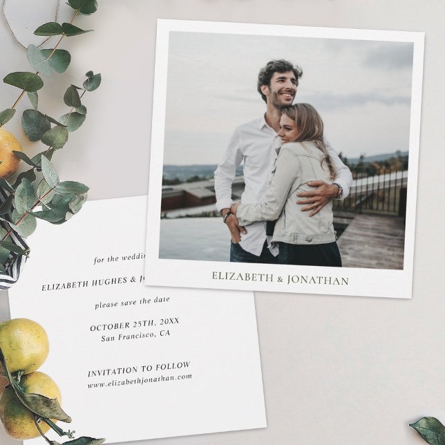 Einfache grüne Typografie Modernes Minimalistische Save The Date (Von Creator hochgeladen)