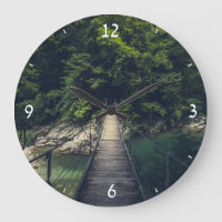 Einfache Hängebrücke über den Fluss Idrijca, Slove