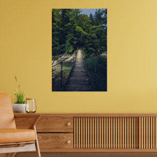 Einfache Hängebrücke über den Fluss Idrijca, Slove Poster