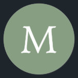 Einfache Hochzeit von Solid Color Garden Green Mon Runder Aufkleber<br><div class="desc">Einfache und dennoch elegante Hochzeitsaufkleber mit einem ersten Monogramm,  in einem weißen Serif-Schriftart über einem grünen Garten. Dieses einfache und schlichte Design ist perfekt für einen minimalistischen Stil. Diese schicken und stilvollen Aufkleber machen großartige Umschlag Aufkleber.</div>