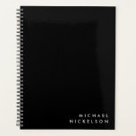 Einfache klassische Maskuline | Name in schwarz Planer<br><div class="desc">Dieser elegante Planer zeigt Ihren Namen in einem weißen klassischen Schriftart unten rechts auf einem schwarzen Hintergrund.</div>