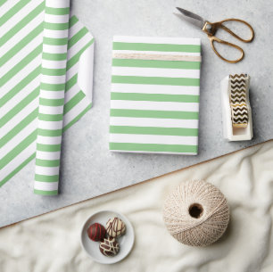 Einfache Lichtstreuung Grün und Weiß Streifen Geschenkpapier