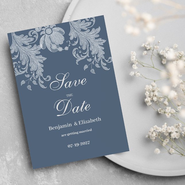 Einfache lila blaue Blumenspitze Save the Date Einladung (Simple mauve blue white floral lace Save the Date)