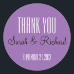 Einfache Lila Hochzeit Vielen Dank Runder Aufkleber<br><div class="desc">Einfache und elegante Hochzeit danke Ihnen Aufkleber in lila. Personalisieren Sie mit Braut- und Bräutigamen und Hochzeitstag. Alle Texte sind anpassbar. Sie können den Schriftart, die Größe und die Farbe des Textes mit der Option Bearbeiten ändern. Bitte kontaktieren Sie uns für Hilfe bei der Anpassung oder wenn Sie in einer...</div>
