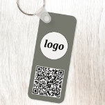 Einfache Logo QR Code Business Spot Green Schlüsselanhänger<br><div class="desc">Fügen Sie Ihr eigenes Logo und QR-Code zu diesem auffallenden minimalistisch beruflichen Design hinzu. Ideal für Mitarbeitermarken oder als Werbeprodukt für Ihre Mitarbeiter,  Kunden und Kunden.</div>