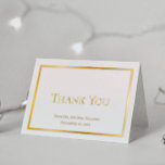 Einfache Minimalistische Hochzeit Vielen Dank Folienkarte<br><div class="desc">Bei manchen Gelegenheiten wird unterschwellige Eleganz gefordert, und dieses Hochzeitsdesign "Danke" erreicht dieses Ziel mit einem einfachen goldenen (oder silbernen) Folientext und Rahmen-Design, das der Inbegriff des minimalistischen Stils ist. Fügen Sie einfach die Namen und das Datum der Braut- und Zeltbäume hinzu. Innen ist leer für Sie, um Ihre eigene...</div>