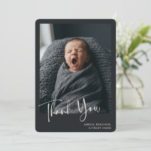 Einfache minimalistische Newborn-Foto in Holzkohle Dankeskarte