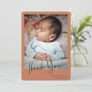 Einfache minimalistische Terrakotta-Neugeborenen-F Dankeskarte