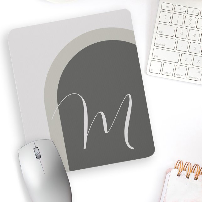Einfache moderne Bogenart mit Monogramm Initial Mousepad (Von Creator hochgeladen)