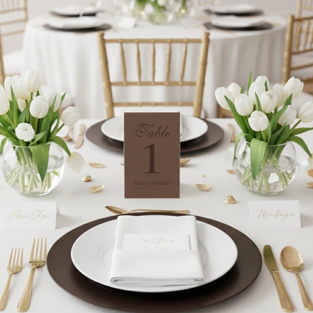 Einfache moderne Braun-Hochzeit Tischaufsteller (Elevate your reception setup with these Modern Mousse Brown Wedding Table Numbers!)
