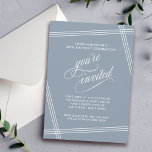Einfache moderne Elegant Dusty Blue Geburtstagspar Einladung<br><div class="desc">Dieses elegante und schlichte Hotel mit zeitgenössischem Flair besticht durch seine weißen Linien, die Ihren Text auf einem angesagten, staubblauen Hintergrund abbilden. Der "You're geladene" Text in hübschen Skript-Schnörkeln wird vorsätzlich vorgestellt, um Ihren geladenen Gästen ein besonderes Gefühl zu geben. Bearbeiten Sie die Party-Details mit Ihren Angaben. Hier als 50....</div>