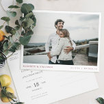 Einfache moderne Hochzeit im Foto retten das Datum Einladungspostkarte<br><div class="desc">Diese einfache, stilvolle moderne Foto Hochzeit speichern das Datum Postcard Vorlage zeigt Ihre Namen, Datum und Hochzeitsort in einem eleganten Schatten der Bordeaux unter Ihrem Foto. Sie können den Schriftart, die Zeichensetzung oder die Farbe ändern, die für verschiedene Textelemente dieses Designs auf der Vorder- und/oder Rückseite verwendet werden. Sie können...</div>