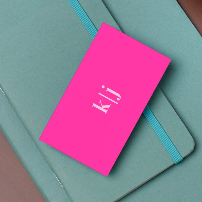 Einfache, moderne, Hot Pink Monogram QR Code Visitenkarte (Von Creator hochgeladen)