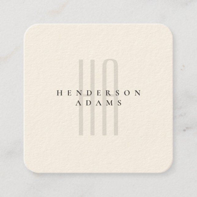Einfache moderne Minimalistisch Beige Mit Monogram Quadratische Visitenkarte (Vorderseite)