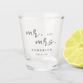 Einfache moderne Minimalistische Schrift Mr. and M Schnapsglas