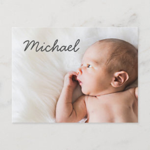 Einfache moderne Typografie Baby Name Foto Birth Ankündigungspostkarte