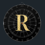 Einfache Monogram, Modern Black Gold Dartscheibe<br><div class="desc">Das ist ein einfaches, modernes, personalisiertes Monogramm-Design. Dieses stilvolle Design in trendigem Schwarz und Gold mit stilvoller Typografie. Es eignet sich hervorragend für ein personalisiertes Geschenk oder eignet sich als stilvolle Ergänzung zu den Spielzimmereinrichtungen. Fügen Sie einfach Ihren Anfangsbuchstaben hinzu, indem Sie ihn in dieses Textfeld eingeben. Karo aus dem...</div>