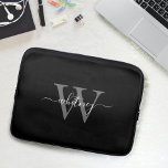 Einfache Niedliche Schwarz-Weiß-Monogramm-Bezeichn Laptopschutzhülle<br><div class="desc">Ein einfaches und modernes,  kursiv schwarz-weißes Monogramm-Design.</div>