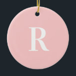 Einfache Pastellrosa Monogramm Keramik Ornament<br><div class="desc">Dies ist ein minimales, modernes, personalisiertes Monogramm-Design. Dieses stilvolle Design ist in trendigem Rosa mit stilvoller Typografie gehalten. Es ist ideal für ein personalisiertes Geschenk oder ideal als niedliches Geschenk für sich. Fügen Sie einfach Ihren Anfangsbuchstaben hinzu, indem Sie ihn in dieses Textfeld eingeben. Karo aus dem Entwurfsbearbeitungsprogramm, um die...</div>