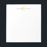Einfache Personalisierte Monogramm und Name in Gel Notizblock<br><div class="desc">Einfache Personalisierte Monogramm und Name im gelben Notepad</div>